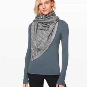 Lululemon Gray Knit Scarf